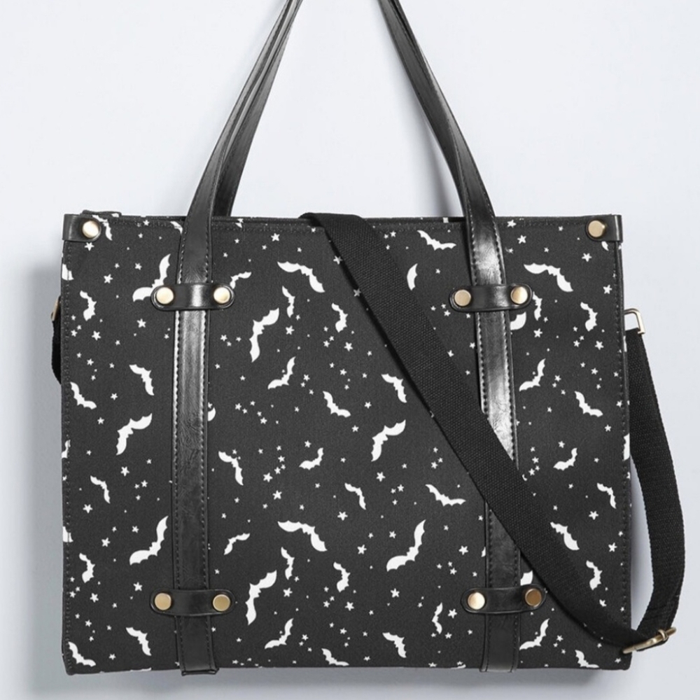 ISO (NOT FOR SALE) Modcloth Camp Director Bat Bag